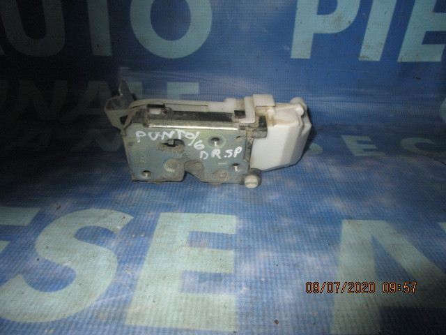 Broasca usa Fiat Punto 2008 (spate)