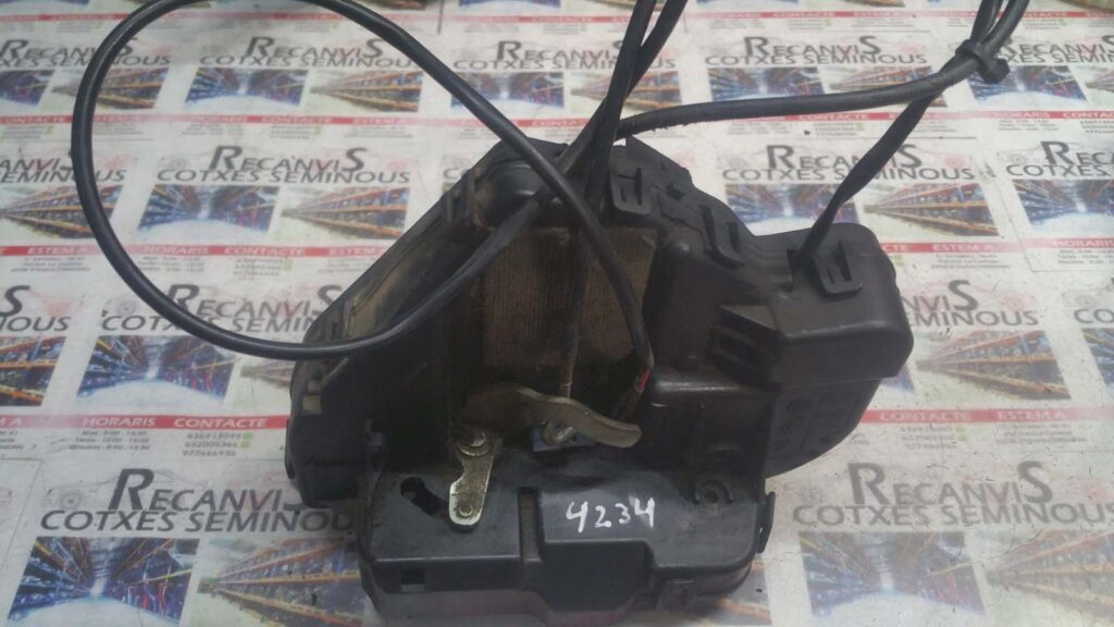 Broasca usa MERCEDES-BENZ Class E 211 730 06 35 / 2117300635211 730 06 35 / 2117300635