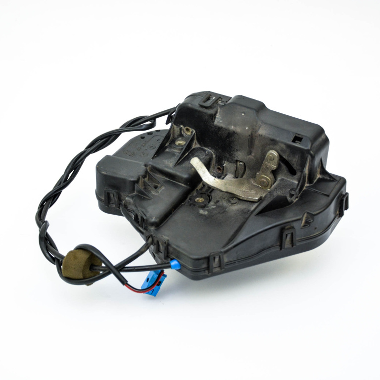 Broasca Usa Mercedes-Benz Cls (C219) 2004-2010 Cls 320 Cdi (219.322) Om 642.920 Motorina Spate Dreapta 2197300235, A2197300235