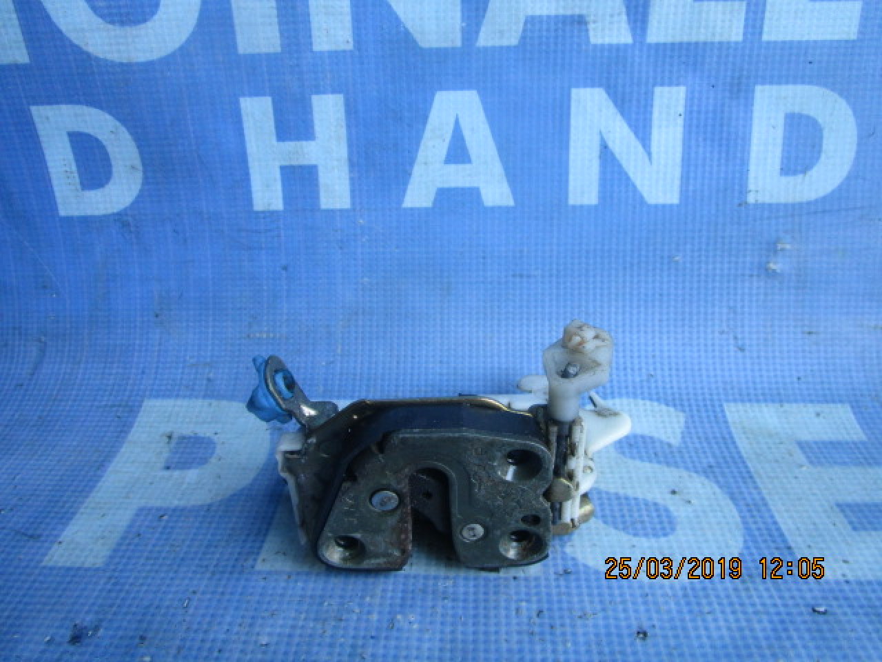 Broasca usa Nissan 100NX