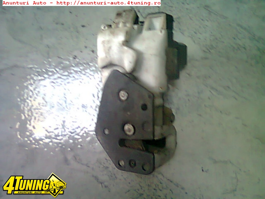 Broasca usa Rover 200