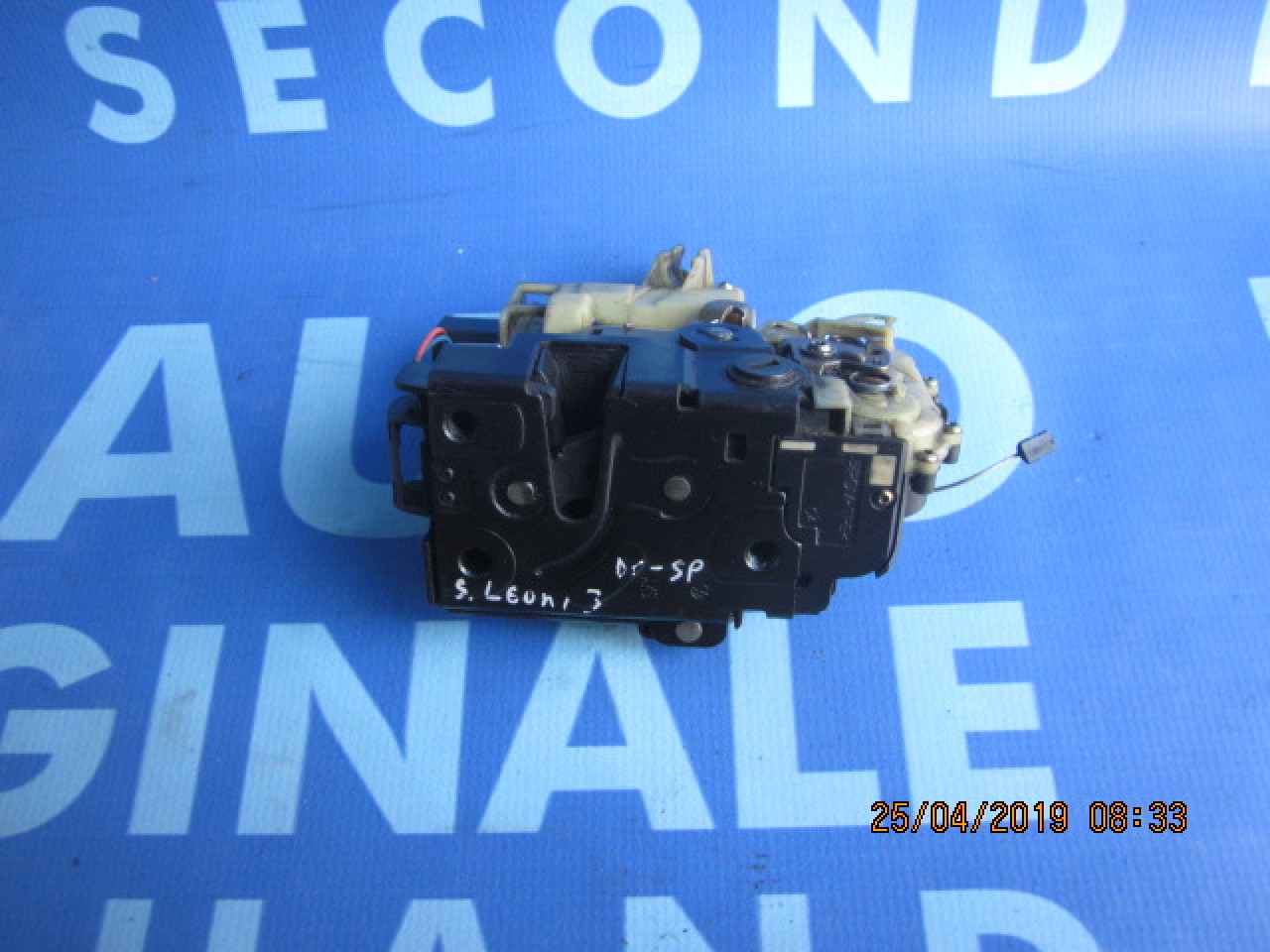 Broasca usa Seat Leon; 3B4839015M // 3B4839016M.
