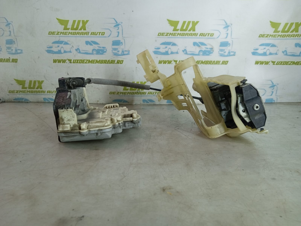 Broasca usa stanga fata 3c1837015A Volkswagen VW Tiguan 5N [2007 - 2011] 2.0 tdi CBAB