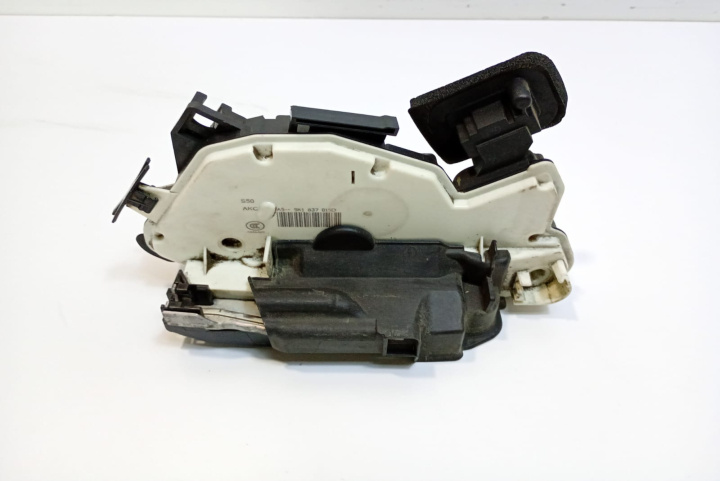 Broasca usa stanga fata 5K1837015D Volkswagen VW Golf 7 [2012 - 2017]