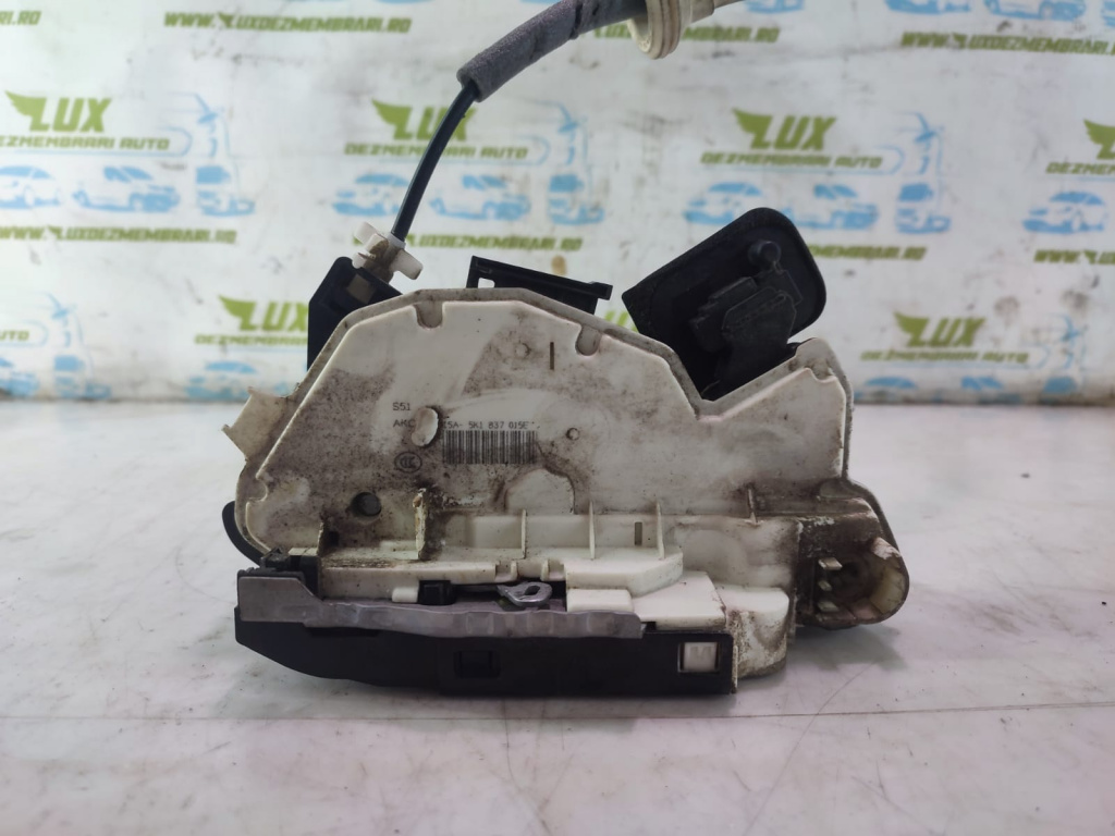 Broasca usa stanga fata 5K1837015E Volkswagen VW Golf 7 [2012 - 2017] 1.6 tdi CLHA