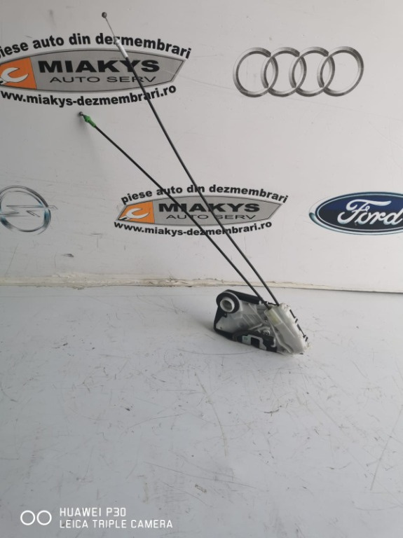 BROASCA USA STANGA FATA 8 pini TOYOTA YARIS An 2014 - 2020. COD - T43-11140 F3