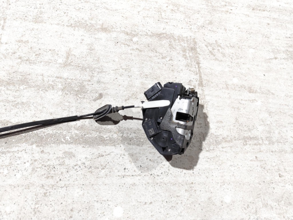 Broasca usa stanga fata 8A6A-A21813-AC Ford Fiesta VI 1.25 benzina an fab. 2008 - 2017