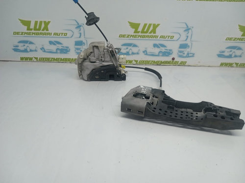 Broasca usa stanga fata 8j1837015 Audi A1 8X [2010 - 2014]