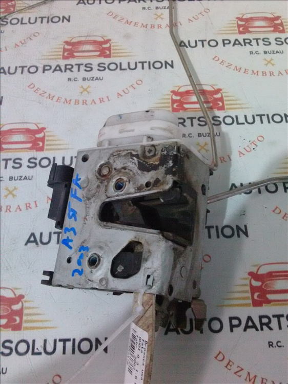 Broasca usa stanga fata AUDI A3 1.6 B an fabr. 2003