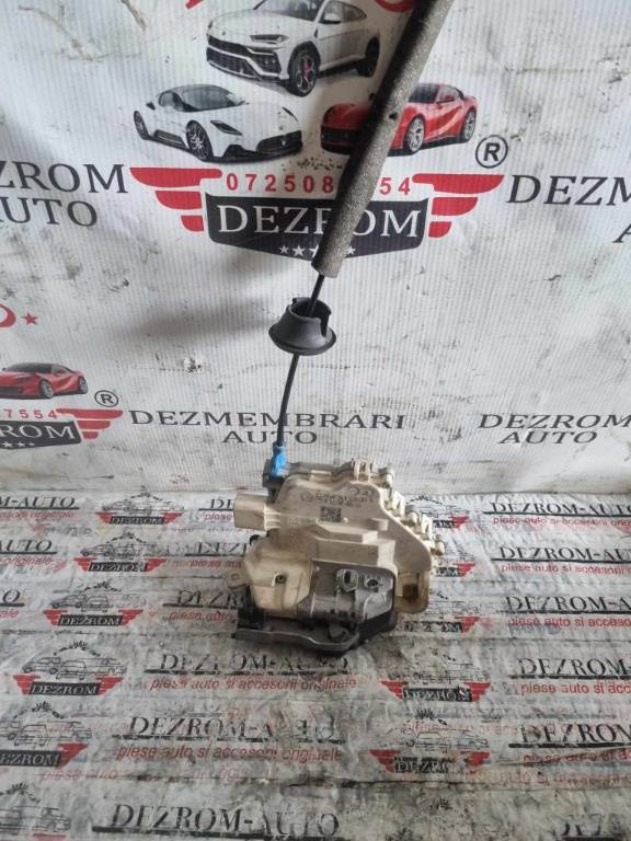 Broasca usa stanga fata Audi A3 8V Sportback cod piesa : 8X1837015A