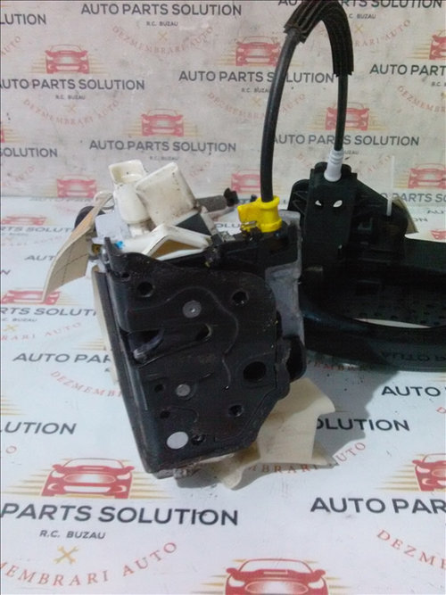 Broasca usa stanga fata AUDI A6 3.0 TDI an fabr. 2013