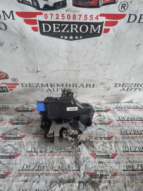 Broasca usa stanga fata Audi A8 D3 cod piesa : 4E1837015
