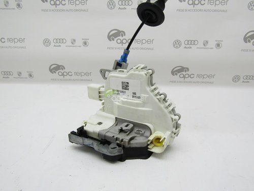 Broasca usa stanga fata Audi Q3, A3 8V, A4, A8 - Cod: 8J1837015E