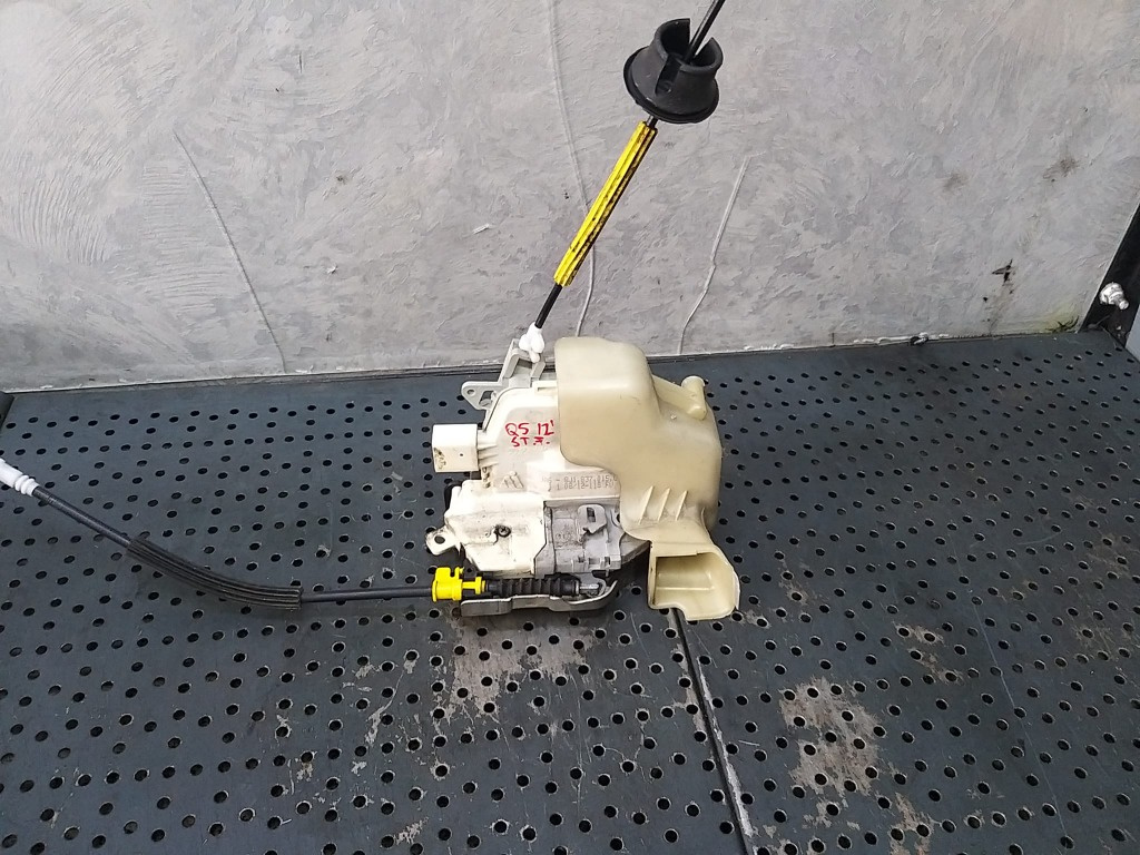 Broasca usa stanga fata audi q5 8r 8j1837015c