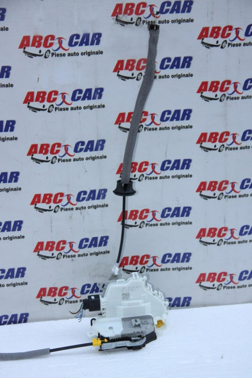 Broasca usa stanga fata Audi Q7 2015-> 4M 8J1837015F