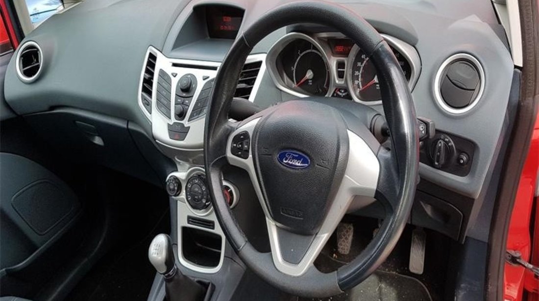 Broasca usa stanga fata Ford Fiesta Mk6 2011 hatchback 1.4