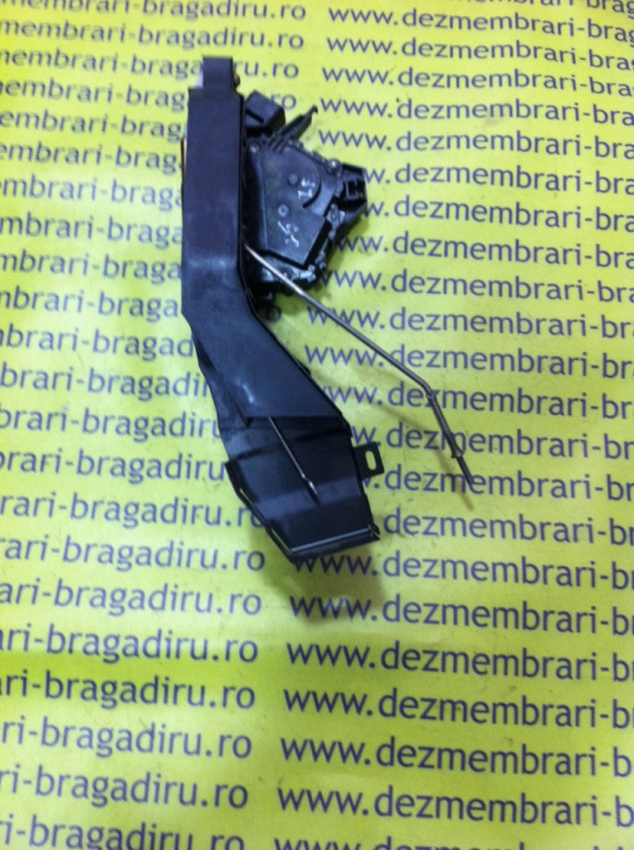 Broasca usa stanga fata Ford Focus [facelift] [2001 - 2007] Sedan 1.8 TDCi MT (115 hp) (DFW) Ghia