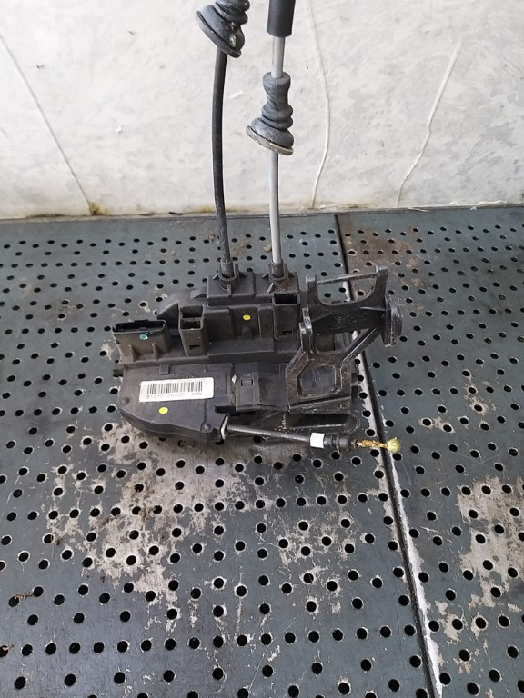Broasca usa stanga fata hyundai santa fe 2 813102b020