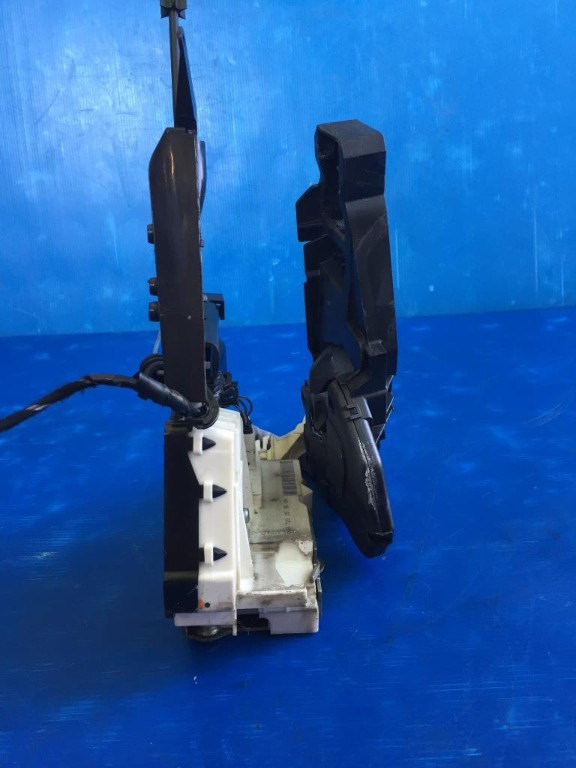Broasca usa stanga fata Mercedes A Class w169 2008