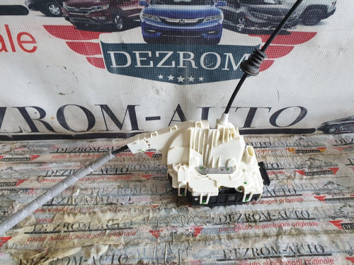 Broasca usa stanga fata Mercedes-Benz SLC (R172) cod piesa : A2047202735