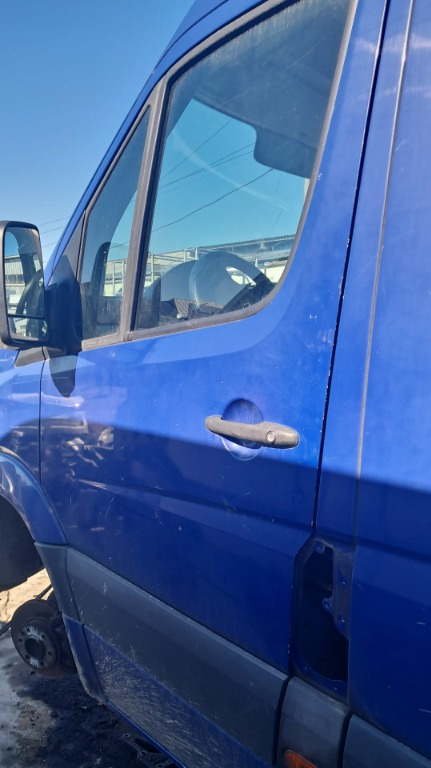 Broasca usa stanga fata Mercedes Sprinter W906 an 2011