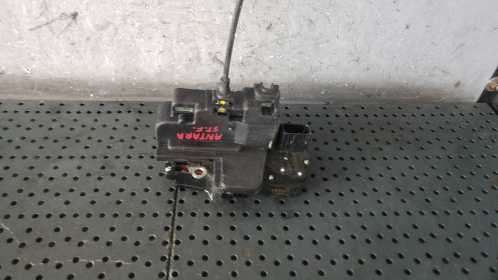 Broasca usa stanga fata opel antara a l07