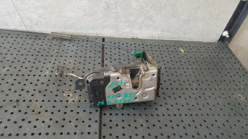 Broasca usa stanga fata opel astra h a04