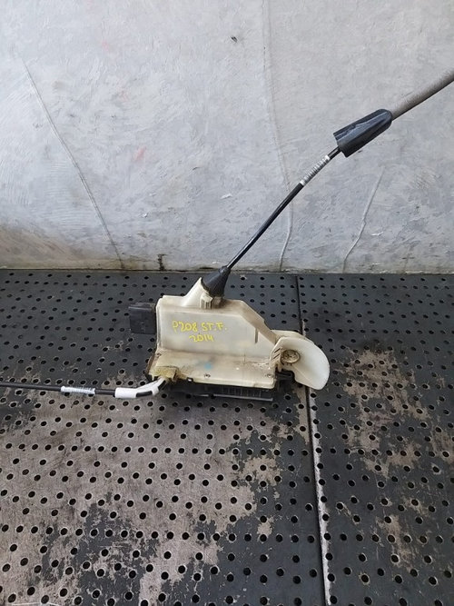 Broasca usa stanga fata peugeot 208 ca cc 9688080080