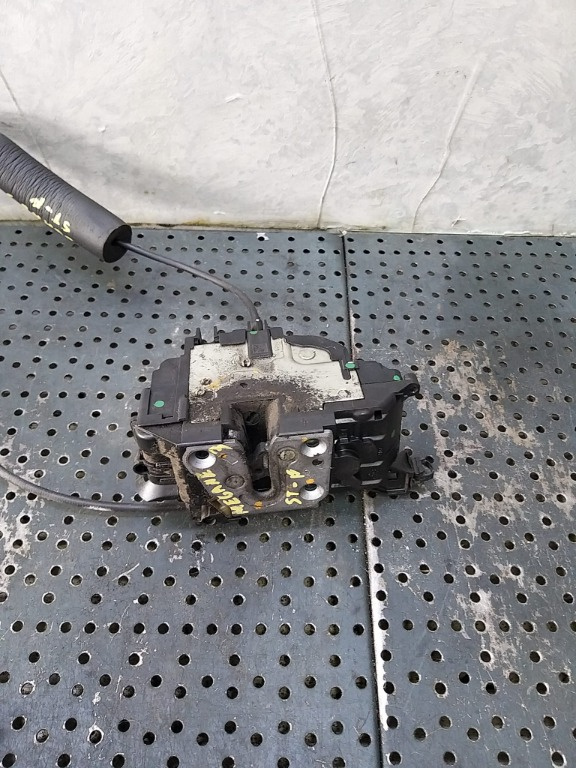 Broasca usa stanga fata renault megane 3