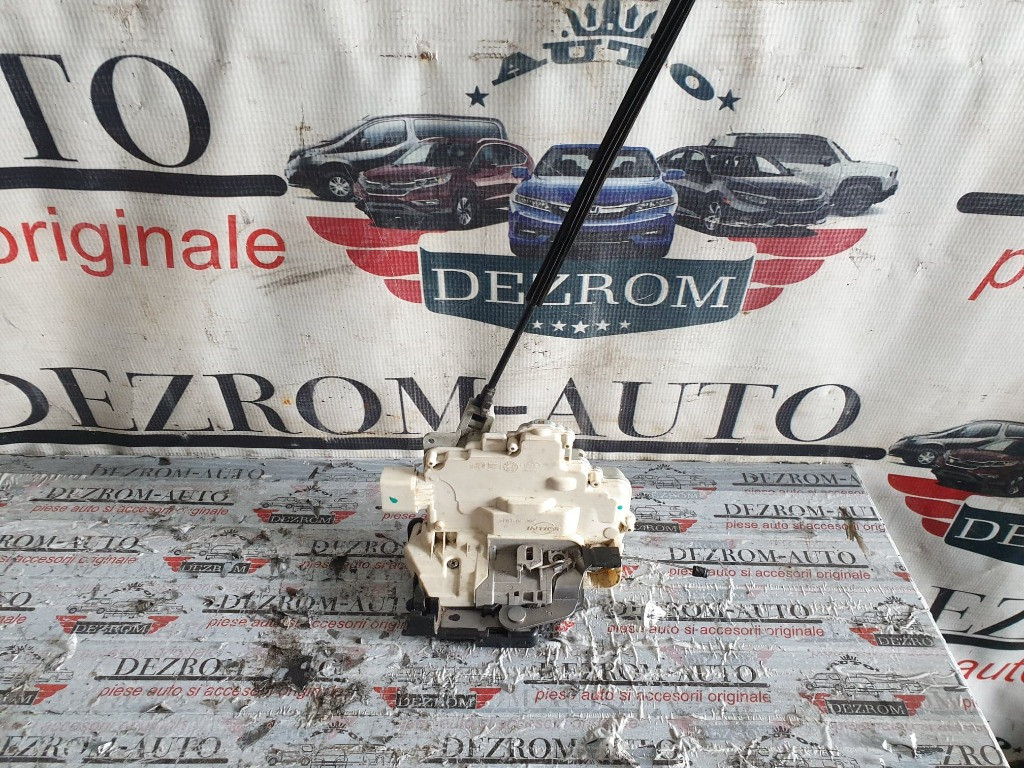 Broasca usa stanga fata Seat Leon 1P cod piesa : 1P1837015