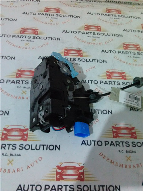 Broasca usa stanga fata SKODA OCTAVIA 2 an fabr. 2011
