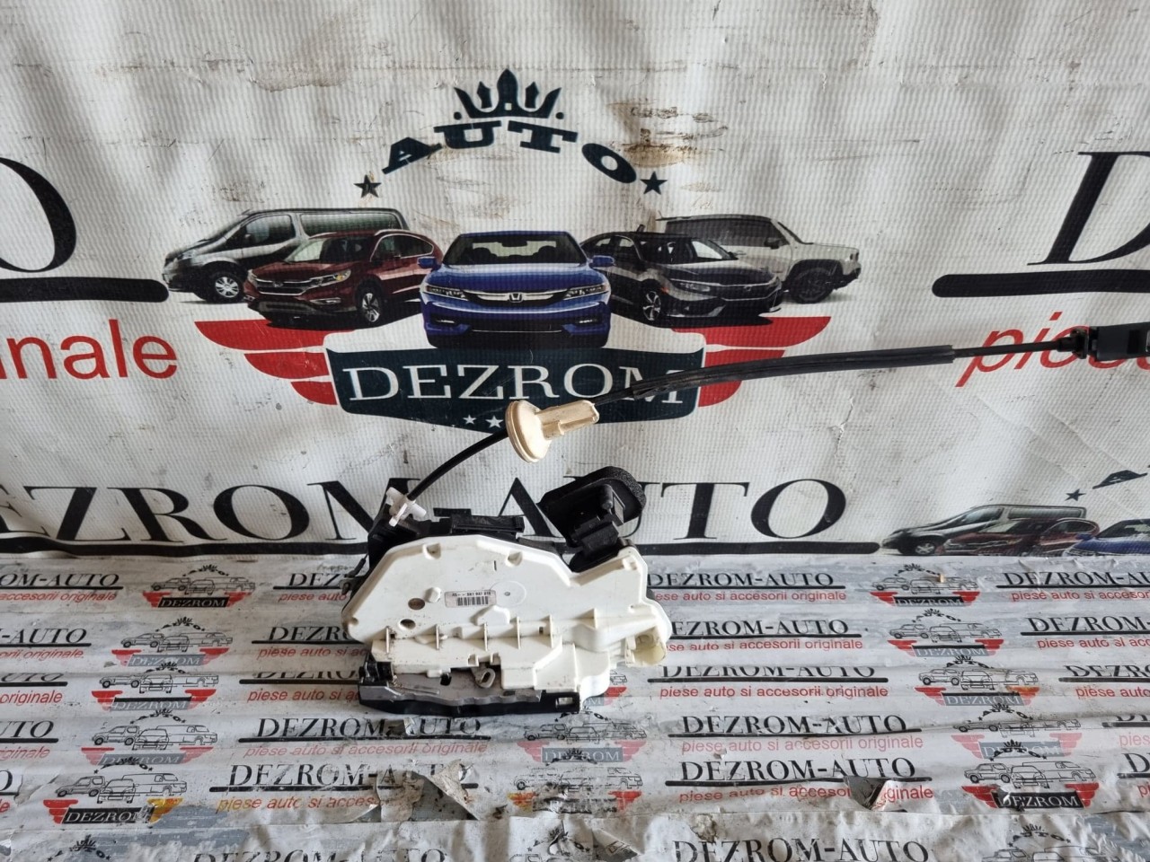 Broasca usa stanga fata VW Beetle Cabrio cod piesa : 5K1837015