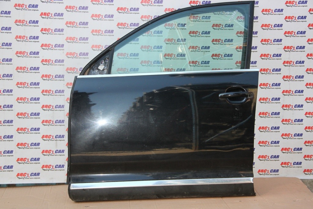 Broasca usa stanga fata VW Touareg 7L model 2007