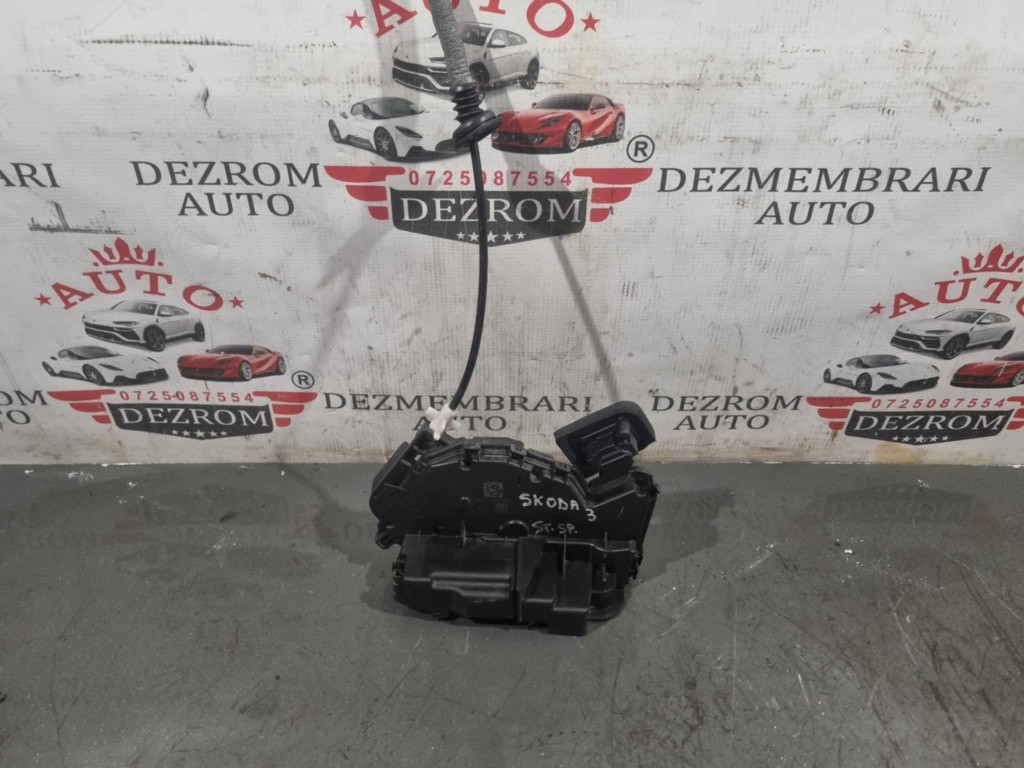 Broasca usa stanga spate 5TA839015E Audi RSQ3