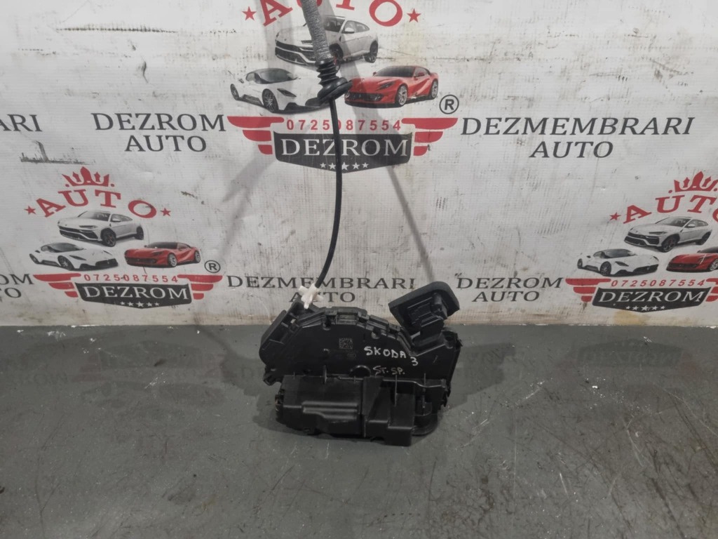 Broasca usa stanga spate 5TA839015E Skoda Scala