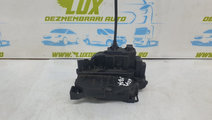 Broasca usa stanga spate 825030002r Renault Megane...