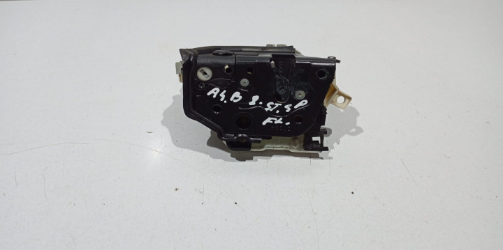 Broasca usa stanga spate 8K0839015C Audi A4 B8/8K [facelift] [2011 - 2016]