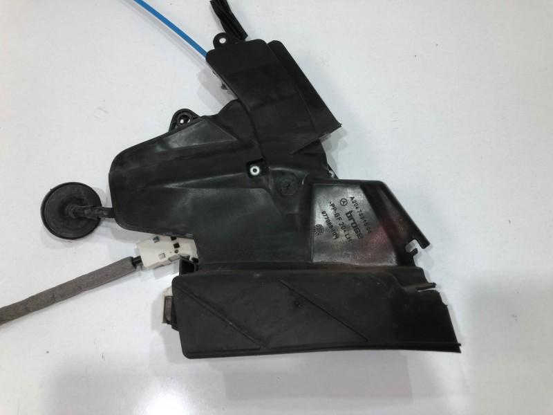 Broasca usa stanga spate a2047331508 Mercedes-Benz C-Class W204/S204 [2007 - 2012]