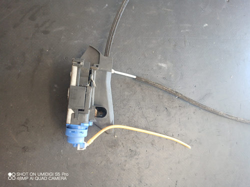 Broasca usa stanga spate , Audi A4 B5 COD - 8D0839015A