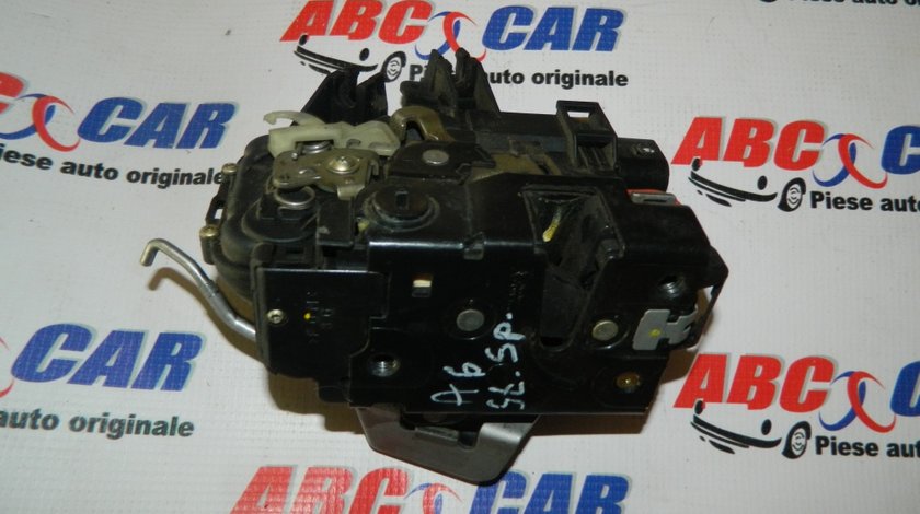 Broasca usa stanga spate Audi A6 4B C5 cod: 4B0839015B