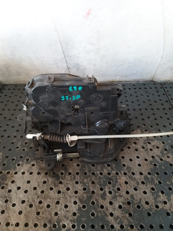 Broasca usa stanga spate bmw seria 3 e90 7060295