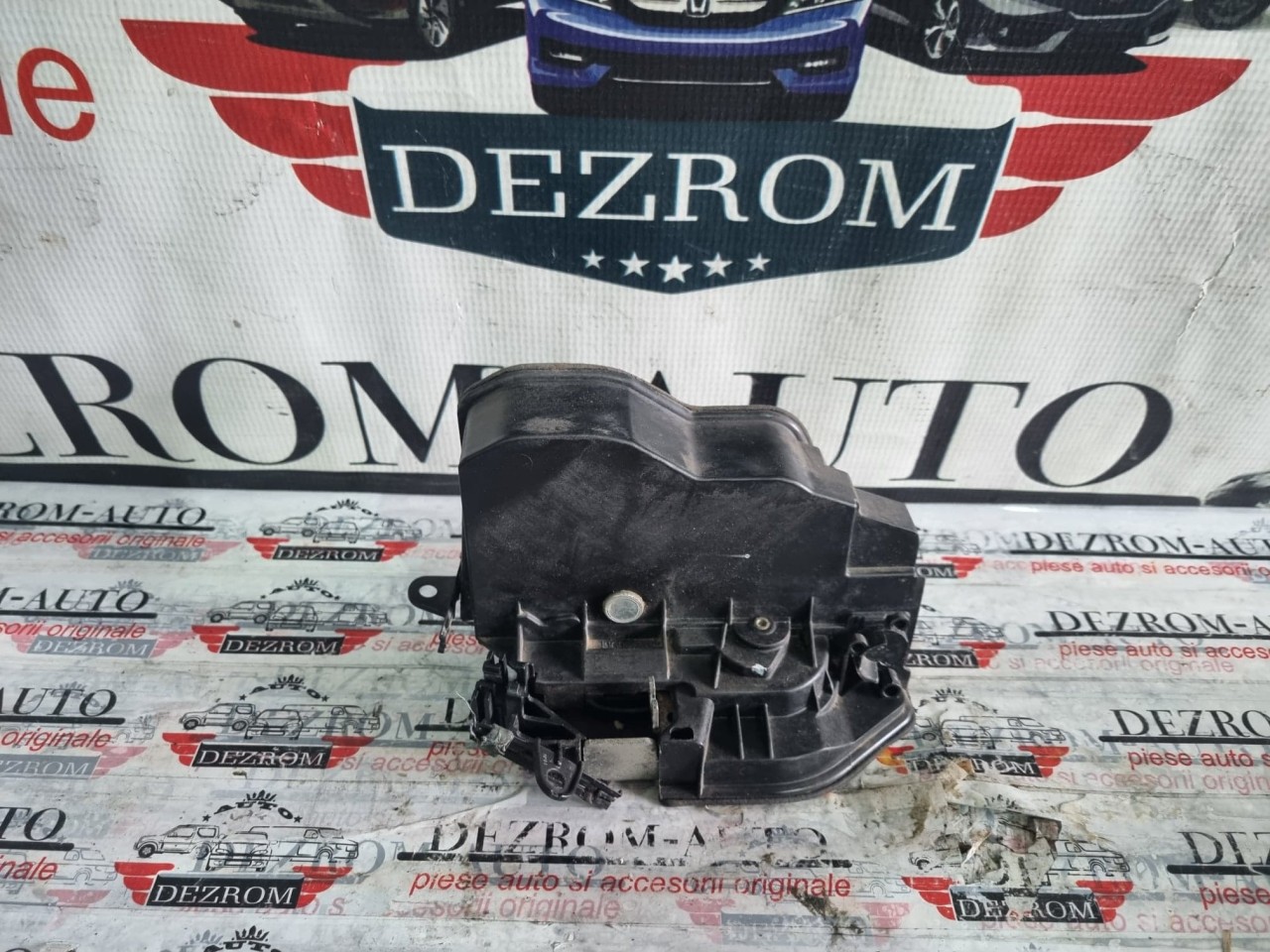 Broasca usa stanga spate BMW X5 E70 LCI cod piesa : 7202147