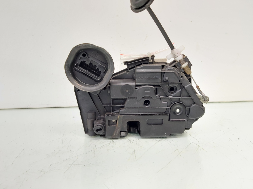Broasca usa stanga spate, cod 5K4839015B, Vw Golf 6 (5K1) (id:657172)