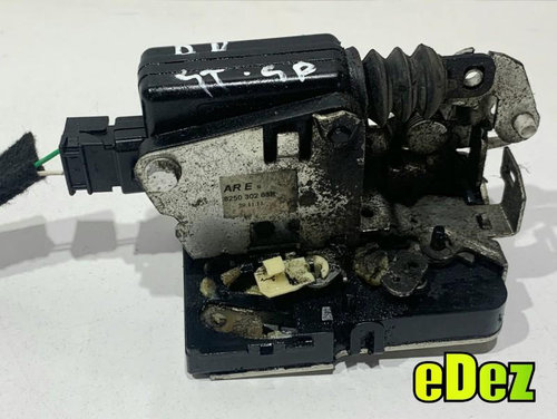 Broasca usa stanga spate Dacia Duster (2010-2013) 825030283R