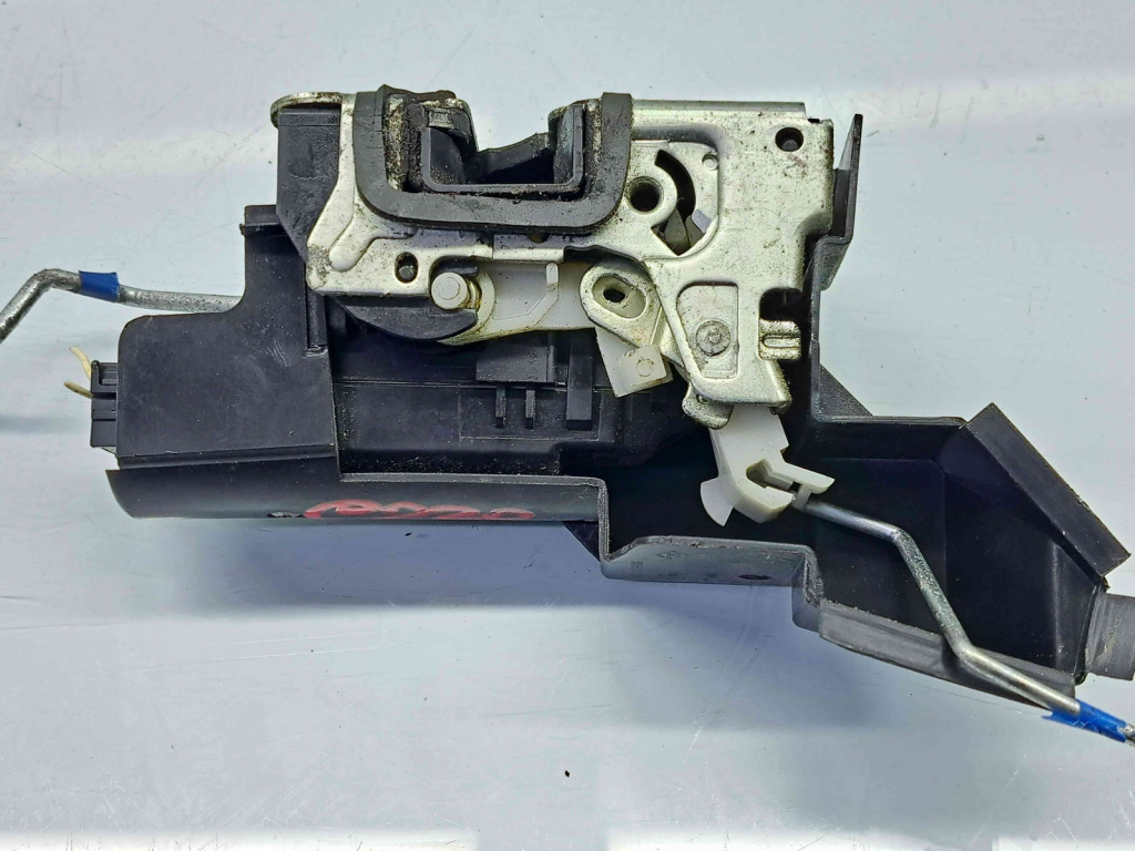Broasca usa stanga spate Dacia Duster [Fabr 2010-2017] 825036721R