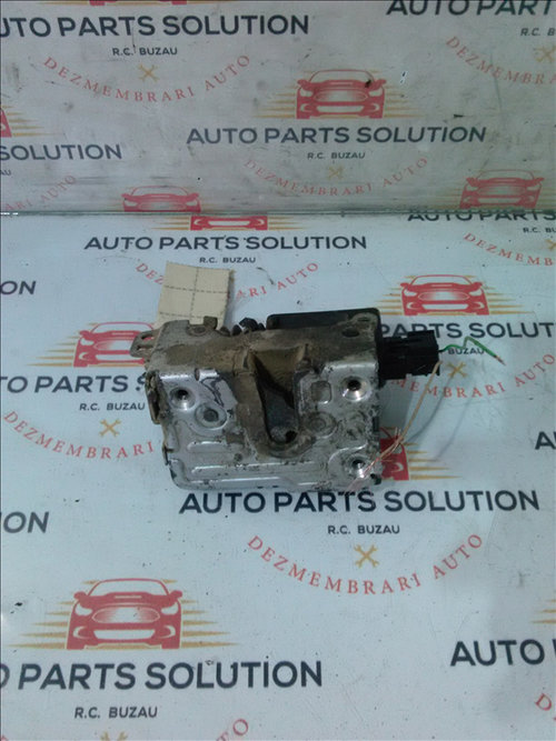 Broasca usa stanga spate DACIA LOGAN MCV an fabr. 2010