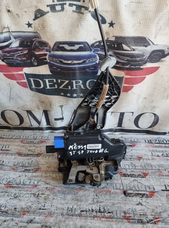 Broasca usa stanga spate (keyless entry) Porsche Cayenne cod piesa : 7L0839015B