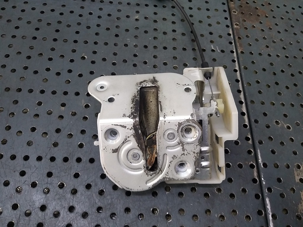 Broasca usa stanga spate mazda 5