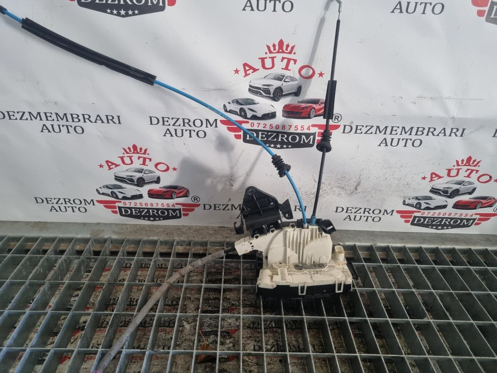 Broasca usa stanga spate Mercedes-Benz GLA (X156) cod piesa : A2047300735