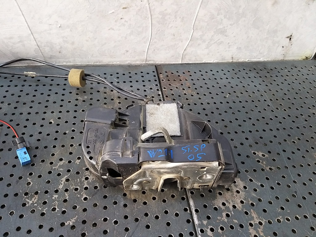 Broasca usa stanga spate mercedes e class w211